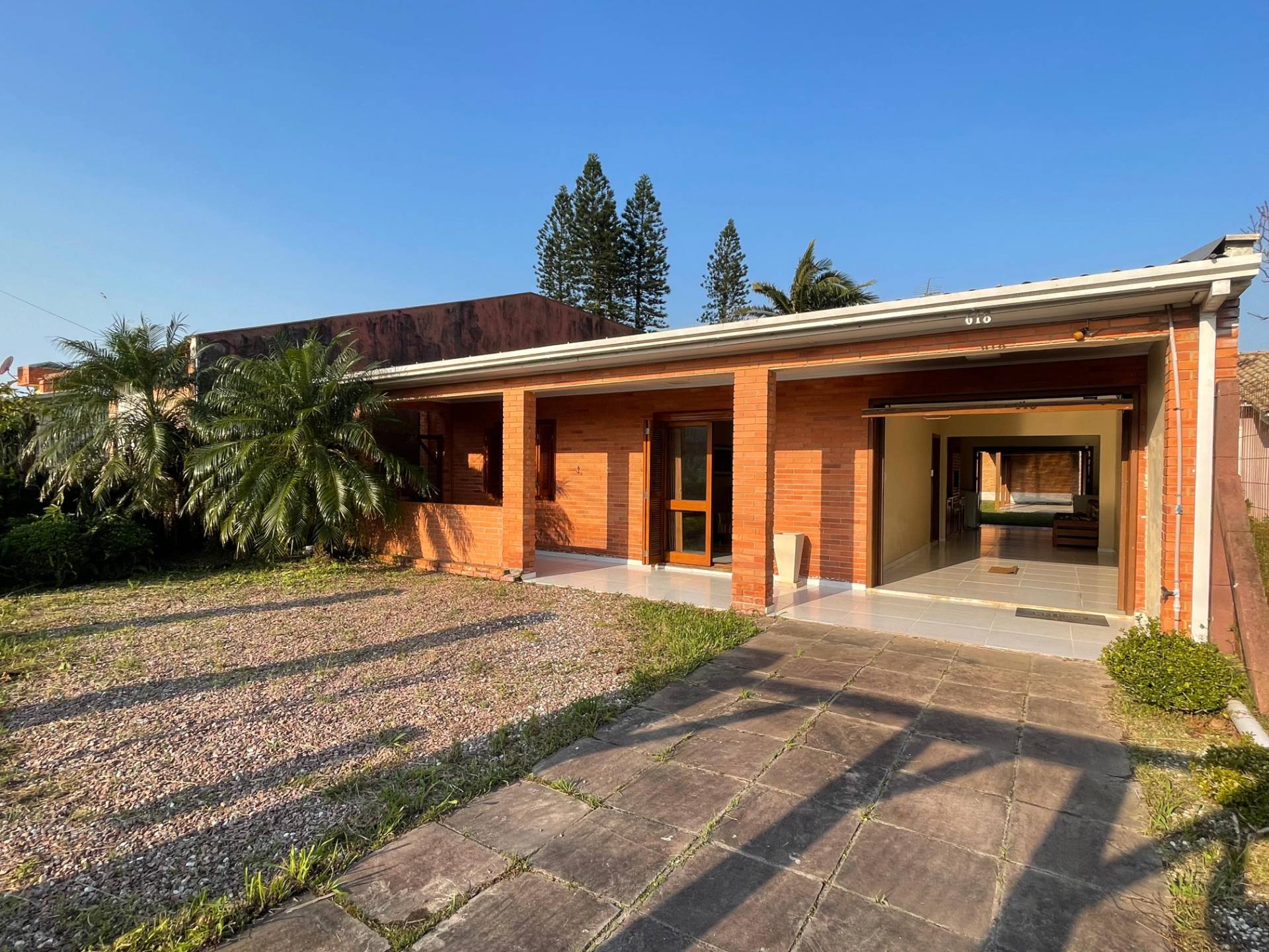 Casa 3 dormitórios para venda, Centro em Xangri-lá | Ref.: 15885