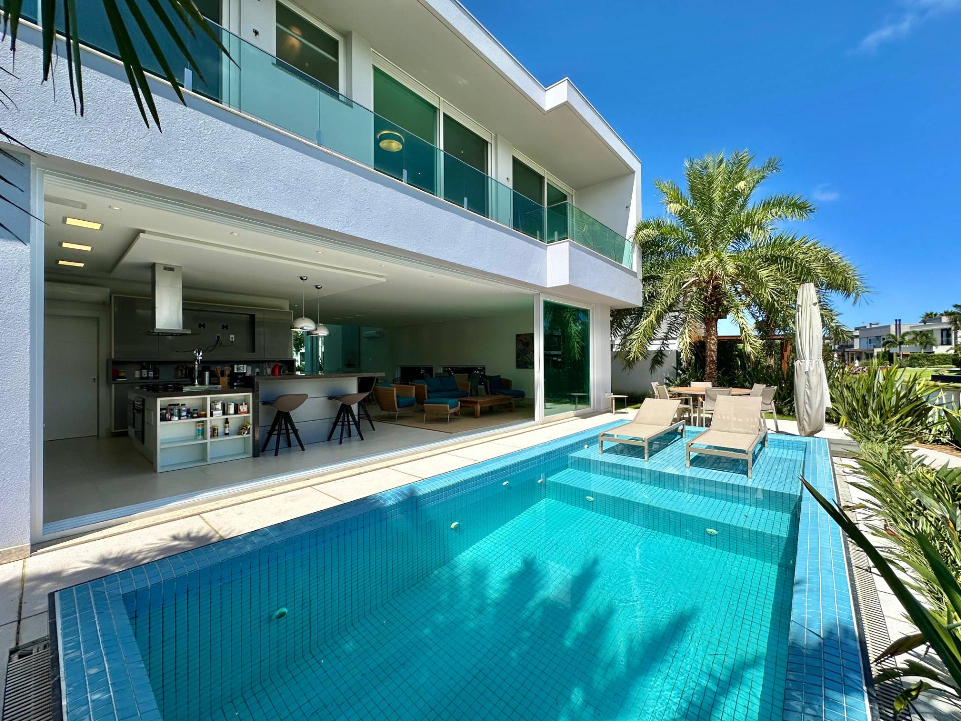 Casa em Condomínio 5 dormitórios para venda, Condomínio Fechado em Xangri-lá | Ref.: 16960