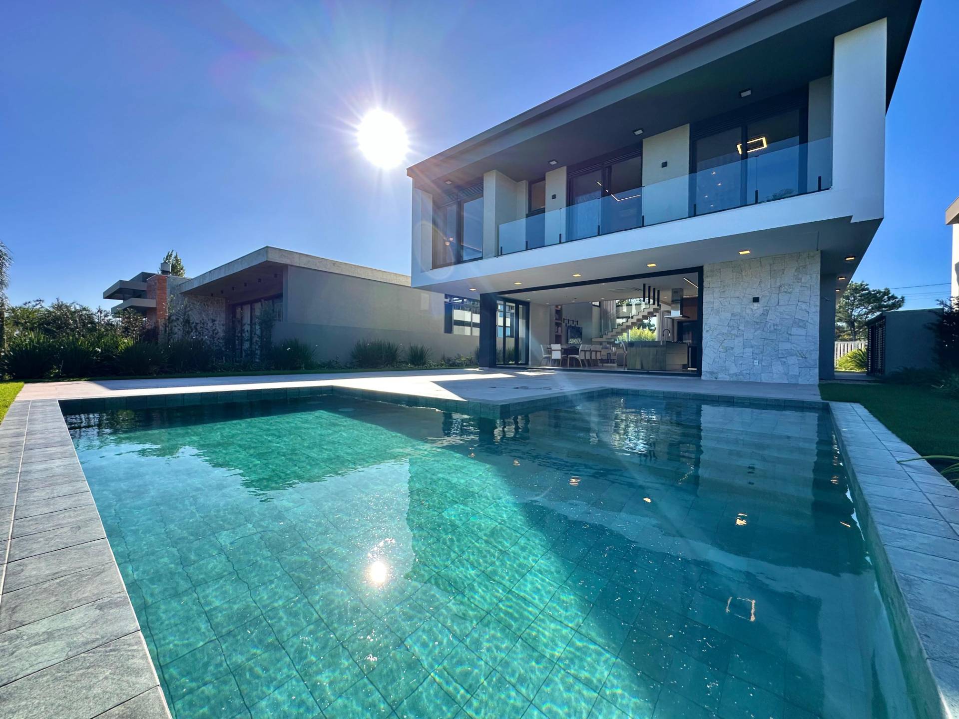 Casa em Condomínio 5 dormitórios para venda, Condomínio Fechado em Capão da Canoa | Ref.: 3837